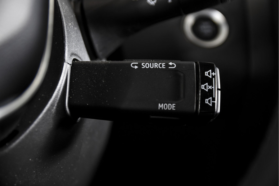 Renault Captur 1.3 mild hybrid 160 techno | Dig. Cockpit | Cruise | PDC | Camera | App. Connect | ECC | DAB | LM 18" | 0044