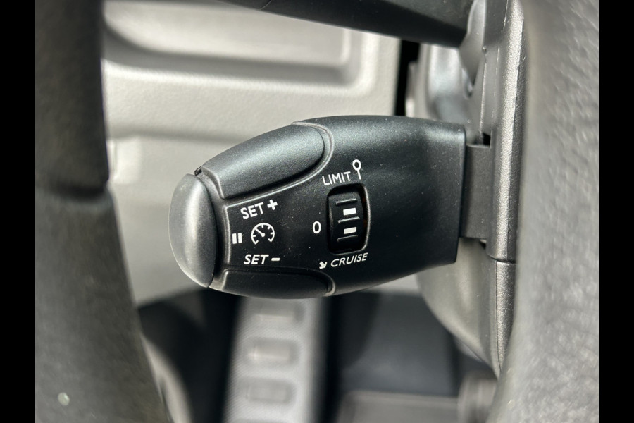 Opel Vivaro-e 75 kWh / L2H1 / 1e EIG. / 100% ELEKTRISCH / 83.954 KM !! / AIRCO / CRUISE / NAVI / CARPLAY / CAMERA / 3-ZITS