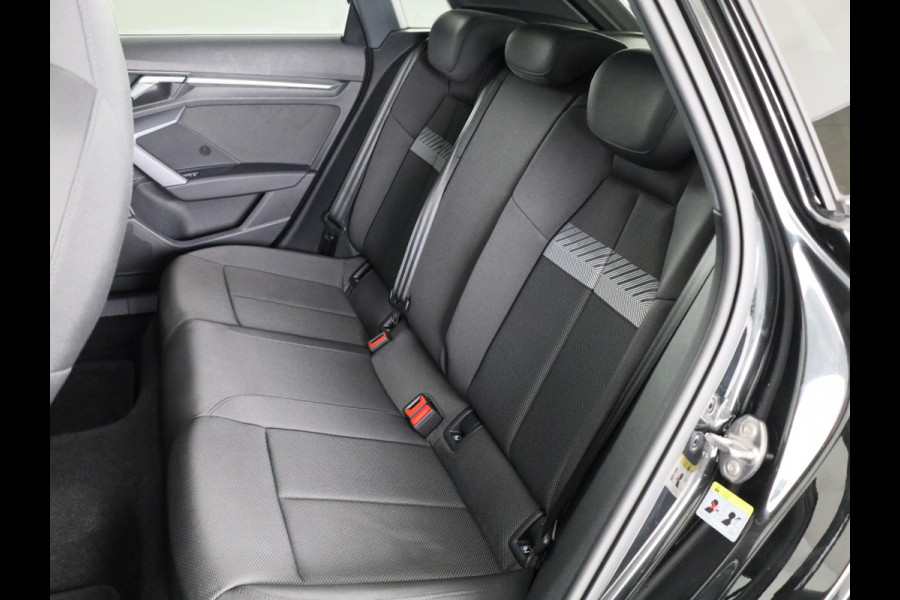 Audi A3 Sportback 35 TFSI Advanced edition 150 pk S-tronic | Verlengde garantie | Navigatie | Parkeersensoren (Park assist) | Achteruitrijcamera | Adaptieve cruise control |