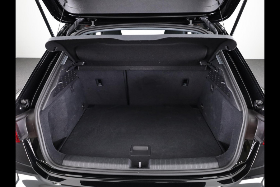 Audi A3 Sportback 35 TFSI Advanced edition 150 pk S-tronic | Verlengde garantie | Navigatie | Parkeersensoren (Park assist) | Achteruitrijcamera | Adaptieve cruise control |