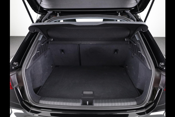 Audi A3 Sportback 35 TFSI Advanced edition 150 pk S-tronic | Verlengde garantie | Navigatie | Parkeersensoren (Park assist) | Achteruitrijcamera | Adaptieve cruise control |