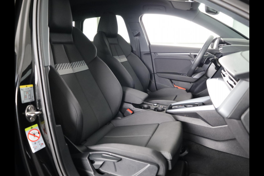 Audi A3 Sportback 35 TFSI Advanced edition 150 pk S-tronic | Verlengde garantie | Navigatie | Parkeersensoren (Park assist) | Achteruitrijcamera | Adaptieve cruise control |