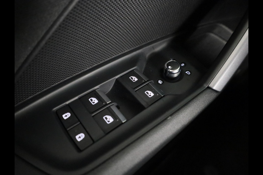 Audi A3 Sportback 35 TFSI Advanced edition 150 pk S-tronic | Verlengde garantie | Navigatie | Parkeersensoren (Park assist) | Achteruitrijcamera | Adaptieve cruise control |