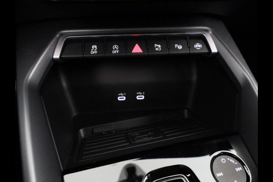 Audi A3 Sportback 35 TFSI Advanced edition 150 pk S-tronic | Verlengde garantie | Navigatie | Parkeersensoren (Park assist) | Achteruitrijcamera | Adaptieve cruise control |