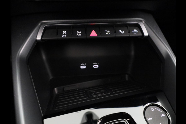 Audi A3 Sportback 35 TFSI Advanced edition 150 pk S-tronic | Verlengde garantie | Navigatie | Parkeersensoren (Park assist) | Achteruitrijcamera | Adaptieve cruise control |