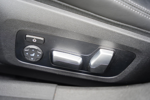 BMW 3-serie M 3 X-Drive Competition Individual Carbon NL-Auto 1e Eigenaar