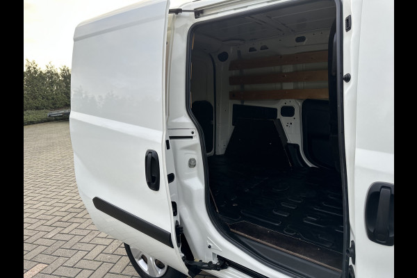 Opel Combo 1.3 CDTi 96 PK EURO 6 / L1H1 / AIRCO / SCHUIFDEUR / 107.709 KM / ELEK. RAMEN