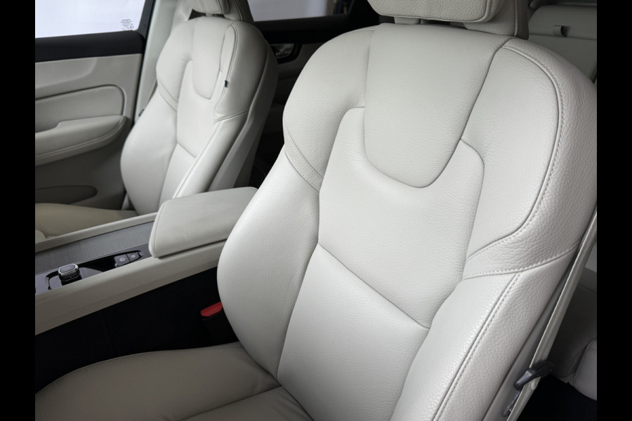 Volvo XC60 2.0 T6 350 PK CREME.LEER PHEV SCHUIFDAK AWD ULTRA BRIGHT LONG RANGE PANO HARMAN/KARDON HEADUP ELEK.KLEP phev . panorama pano