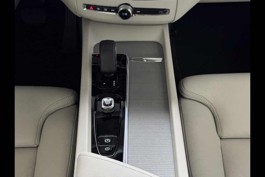 Volvo XC60 2.0 T6 350 PK CREME.LEER PHEV SCHUIFDAK AWD ULTRA BRIGHT LONG RANGE PANO HARMAN/KARDON HEADUP ELEK.KLEP phev . panorama pano