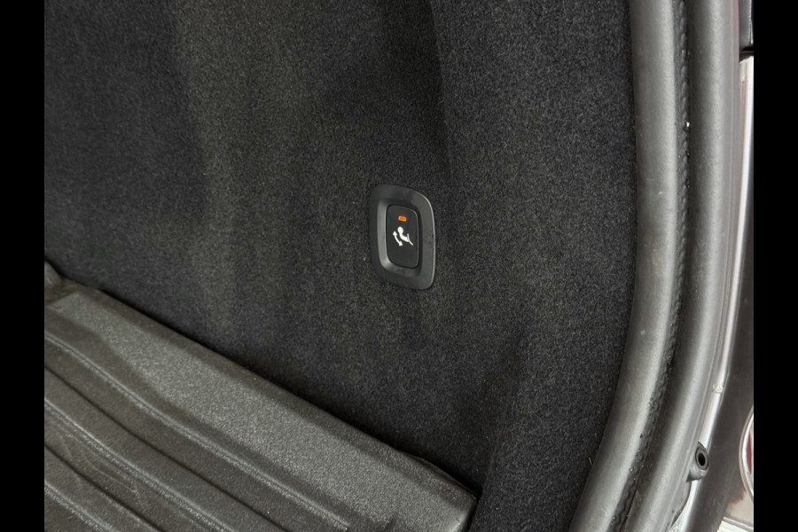 Volvo XC60 2.0 T6 350 PK CREME.LEER PHEV SCHUIFDAK AWD ULTRA BRIGHT LONG RANGE PANO HARMAN/KARDON HEADUP ELEK.KLEP phev . panorama pano