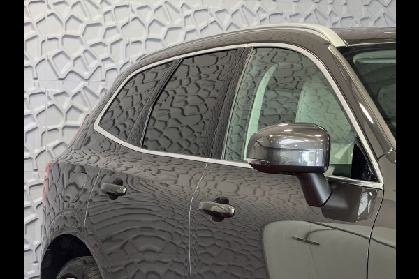 Volvo XC60 2.0 T6 350 PK CREME.LEER PHEV SCHUIFDAK AWD ULTRA BRIGHT LONG RANGE PANO HARMAN/KARDON HEADUP ELEK.KLEP phev . panorama pano