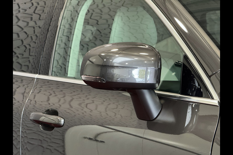 Volvo XC60 2.0 T6 350 PK CREME.LEER PHEV SCHUIFDAK AWD ULTRA BRIGHT LONG RANGE PANO HARMAN/KARDON HEADUP ELEK.KLEP phev . panorama pano