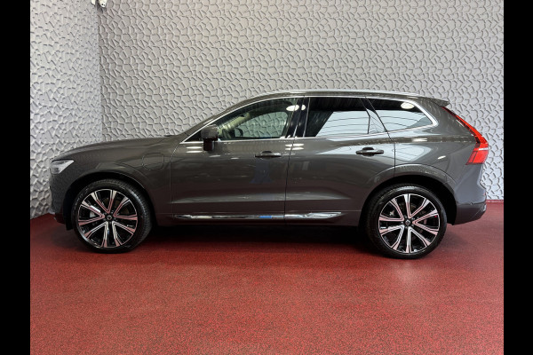 Volvo XC60 2.0 T6 350 PK CREME.LEER PHEV SCHUIFDAK AWD ULTRA BRIGHT LONG RANGE PANO HARMAN/KARDON HEADUP ELEK.KLEP phev . panorama pano