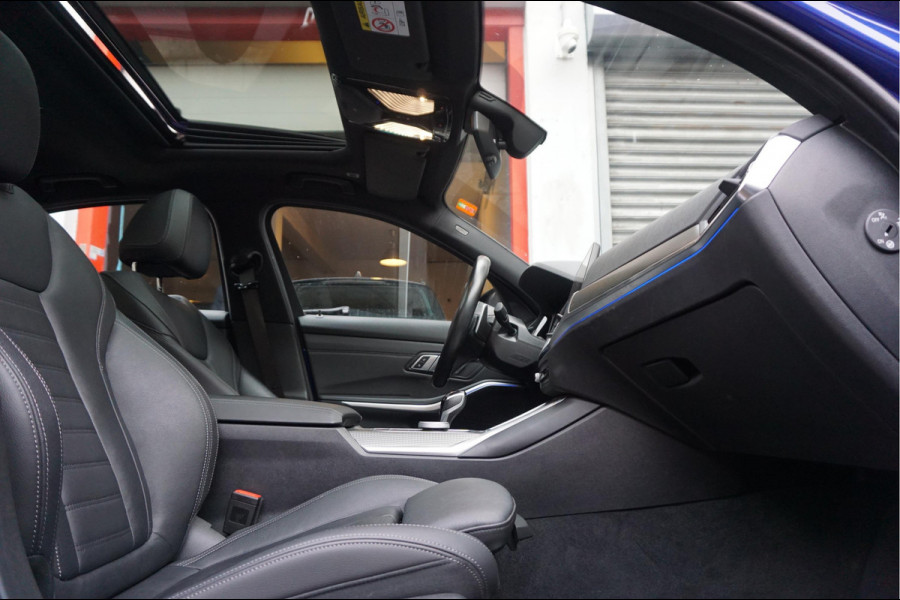 BMW 3-serie 330i Business Edition Plus M-SPORT | BTW | NL AUTO | LASER | LEER | PANORAMADAK | Sfeer | BMW Dealer onderhouden | Topstaat |