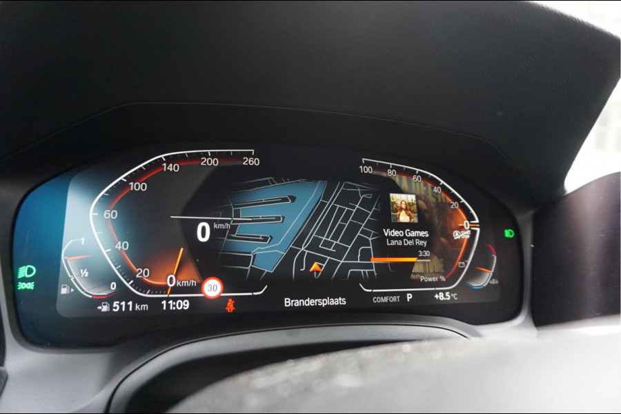 BMW 3-serie 330i Business Edition Plus M-SPORT | BTW | NL AUTO | LASER | LEER | PANORAMADAK | Sfeer | BMW Dealer onderhouden | Topstaat |