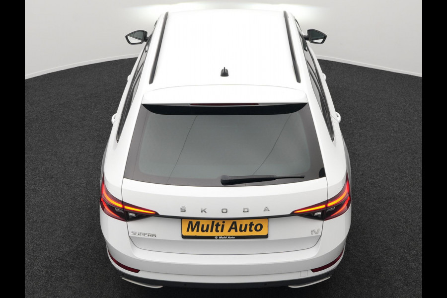 Škoda Superb Combi 1.4 TSI iV Sportline Dealer O.H PHEV | Adaptive Cruise | Alcantara Sportstoelen Memory & Verwarmd | Apple Carplay | Sfeerverlichting | Keyless | Blis | Camera | Virtual | Navigatie | DAB |