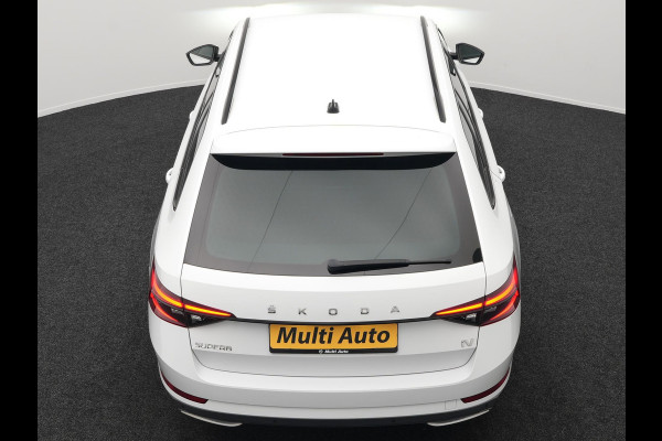 Škoda Superb Combi 1.4 TSI iV Sportline Dealer O.H PHEV | Adaptive Cruise | Alcantara Sportstoelen Memory & Verwarmd | Apple Carplay | Sfeerverlichting | Keyless | Blis | Camera | Virtual | Navigatie | DAB |