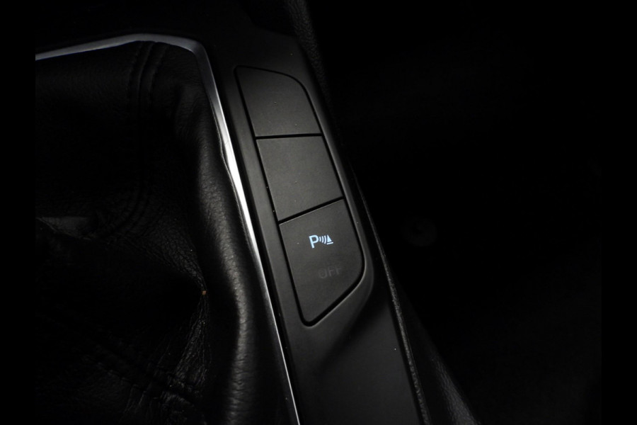 Ford FOCUS Wagon 1.0 EcoBoost Trend Business NAVI/TREKH/LED/PDC/16"LMV!