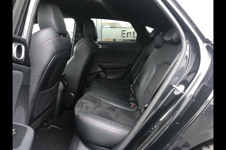 Kia ProCeed 1.6 T-GDi GT Automaat 204PK Black Edition