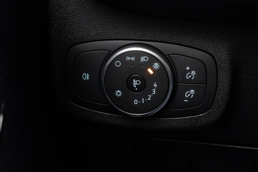 Ford Fiesta 1.1 Trend Carplay Lane assist NAP