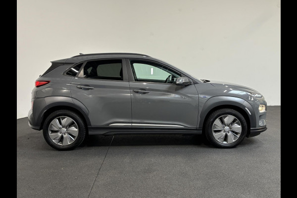 Hyundai Kona EV Comfort Navigatie Climate control Cruise control Camera