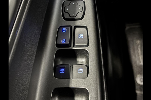 Hyundai Kona EV Comfort Navigatie Climate control Cruise control Camera