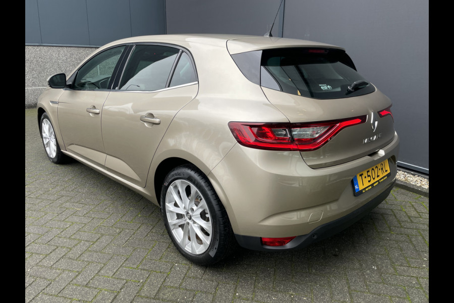 Renault Mégane 1.5 dCi Bose Airco - Cruise control - Parkeersensoren voor en achter - Navigatiesysteem - Keyless entry - Mistlampen voor -  Bluetooth - Rijstrooksensor - Stuurmultifunctioneel - Elektrische ramen voor en - Zeer weinig kilometers