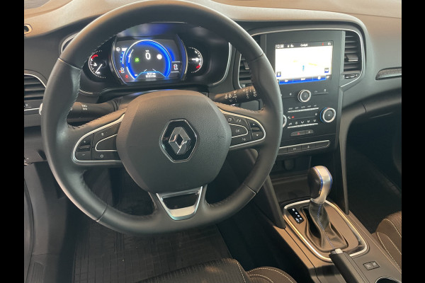 Renault Mégane 1.5 dCi Bose Airco - Cruise control - Parkeersensoren voor en achter - Navigatiesysteem - Keyless entry - Mistlampen voor -  Bluetooth - Rijstrooksensor - Stuurmultifunctioneel - Elektrische ramen voor en - Zeer weinig kilometers