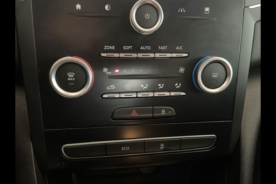 Renault Mégane 1.5 dCi Bose Airco - Cruise control - Parkeersensoren voor en achter - Navigatiesysteem - Keyless entry - Mistlampen voor -  Bluetooth - Rijstrooksensor - Stuurmultifunctioneel - Elektrische ramen voor en - Zeer weinig kilometers