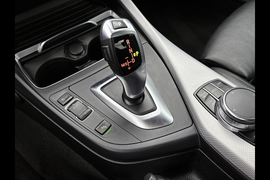 BMW 2 Serie Coupé 218i High Executive M-sport | NL-Auto | AchterCAM | Cruise | Carplay | StoelverW | Climate | Leder | Lane ass |