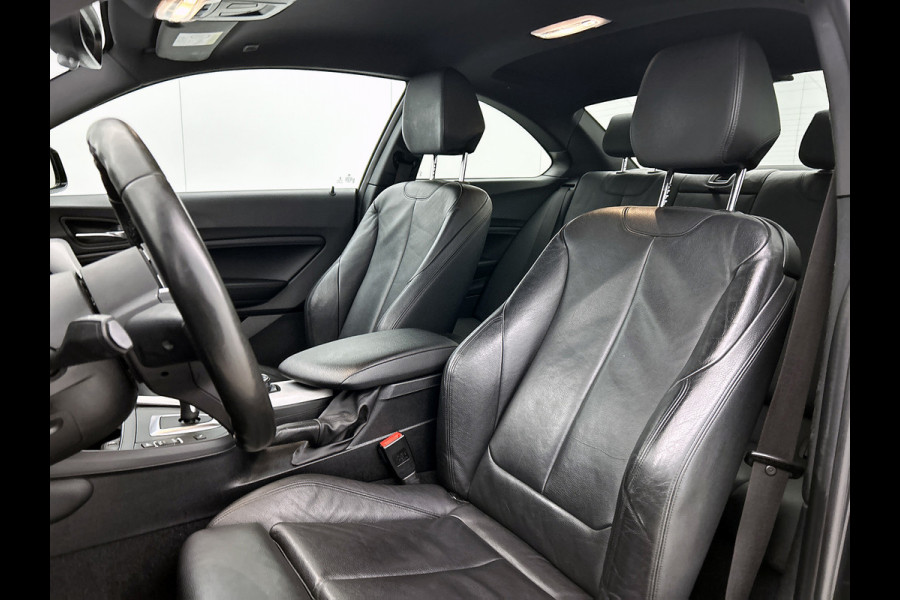 BMW 2 Serie Coupé 218i High Executive M-sport | NL-Auto | AchterCAM | Cruise | Carplay | StoelverW | Climate | Leder | Lane ass |