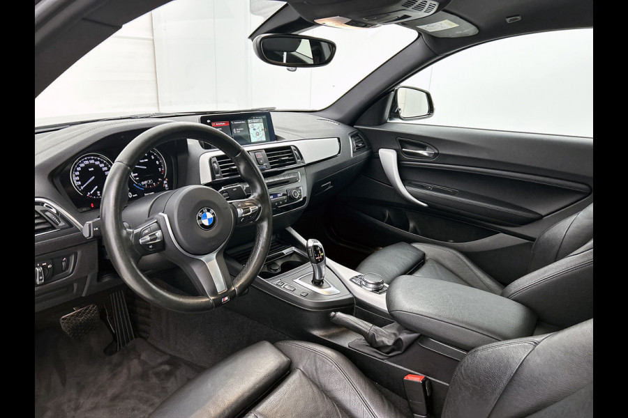 BMW 2 Serie Coupé 218i High Executive M-sport | NL-Auto | AchterCAM | Cruise | Carplay | StoelverW | Climate | Leder | Lane ass |