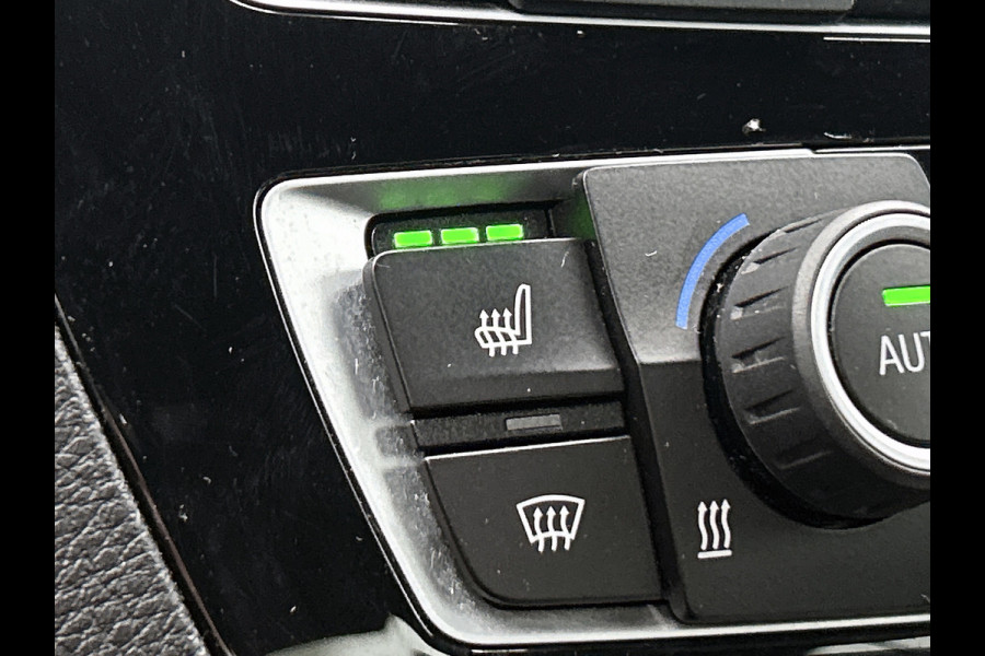 BMW 2 Serie Coupé 218i High Executive M-sport | NL-Auto | AchterCAM | Cruise | Carplay | StoelverW | Climate | Leder | Lane ass |