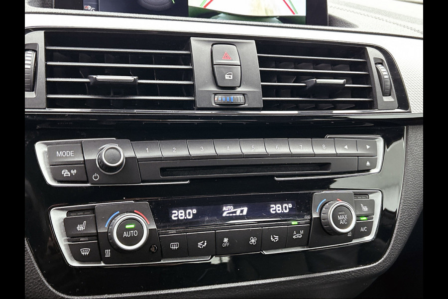 BMW 2 Serie Coupé 218i High Executive M-sport | NL-Auto | AchterCAM | Cruise | Carplay | StoelverW | Climate | Leder | Lane ass |