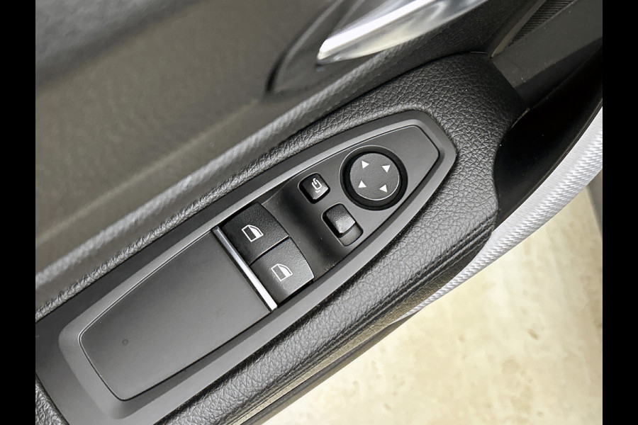 BMW 2 Serie Coupé 218i High Executive M-sport | NL-Auto | AchterCAM | Cruise | Carplay | StoelverW | Climate | Leder | Lane ass |