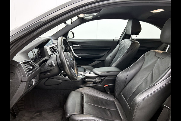 BMW 2 Serie Coupé 218i High Executive M-sport | NL-Auto | AchterCAM | Cruise | Carplay | StoelverW | Climate | Leder | Lane ass |