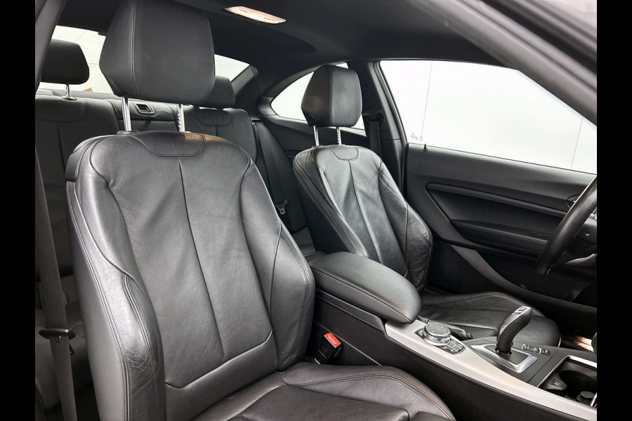 BMW 2 Serie Coupé 218i High Executive M-sport | NL-Auto | AchterCAM | Cruise | Carplay | StoelverW | Climate | Leder | Lane ass |