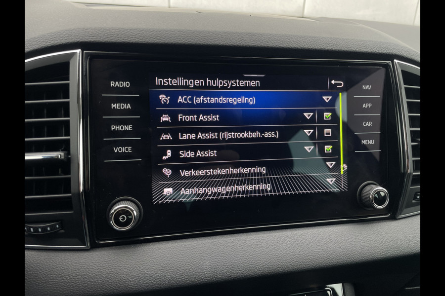 Škoda Karoq 1.5 TSI ACT Style | LED | Elek. Trekhaak | Navi | Carplay | Camera | Virtual Cockpit