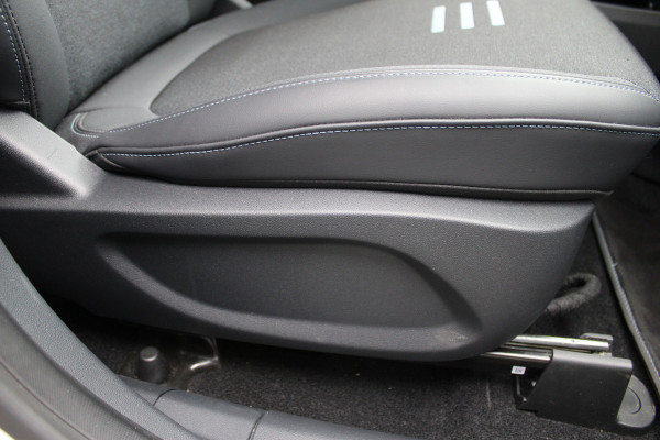 Ford Tourneo Courier Active BEV 43kWh 5P | Full Options | BLIS | Winterpack | Camera | Navigatie