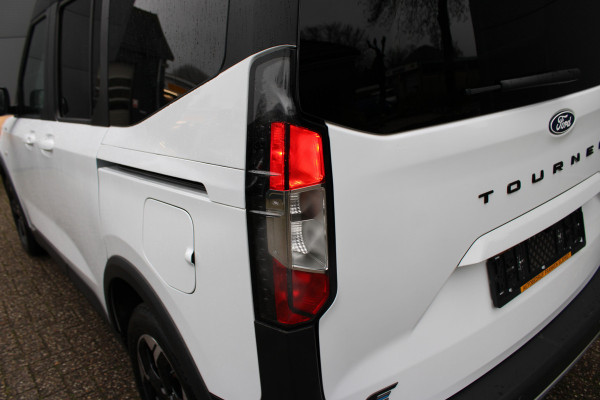 Ford Tourneo Courier Active BEV 43kWh 5P | Full Options | BLIS | Winterpack | Camera | Navigatie