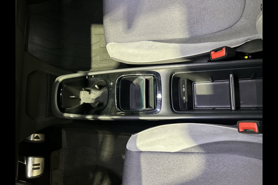 Volkswagen ID.3 First Plus 58 kWh All season banden | Camera | Nette auto | Matrix Led