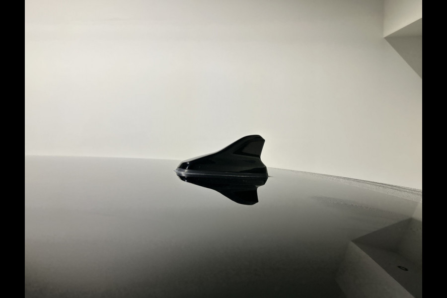 Volkswagen ID.3 First Plus 58 kWh All season banden | Camera | Nette auto | Matrix Led