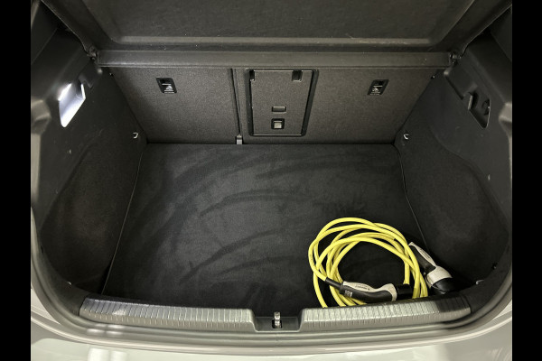 Volkswagen ID.3 First Plus 58 kWh All season banden | Camera | Nette auto | Matrix Led