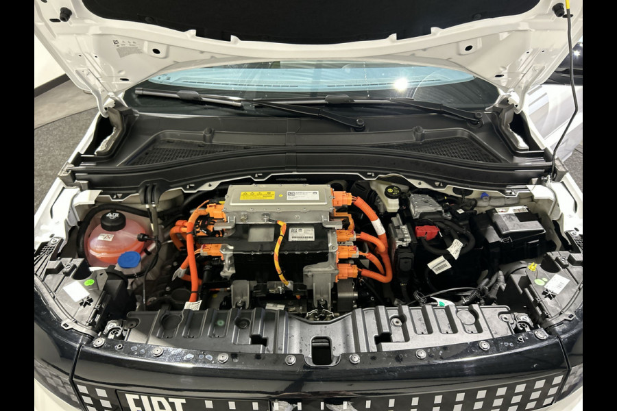 Fiat Grande Panda RED 7.4 kW 44kWh Nieuwe Red is Wit | Direct rijden!