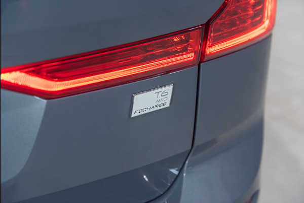 Volvo XC60 T6 Aut. LongRange Plus Dark Leder Parkeercamera 350pk