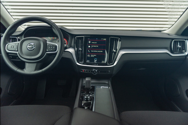 Volvo V60 B3 Aut. Benzine Momentum ACC Parkeercamera 163pk
