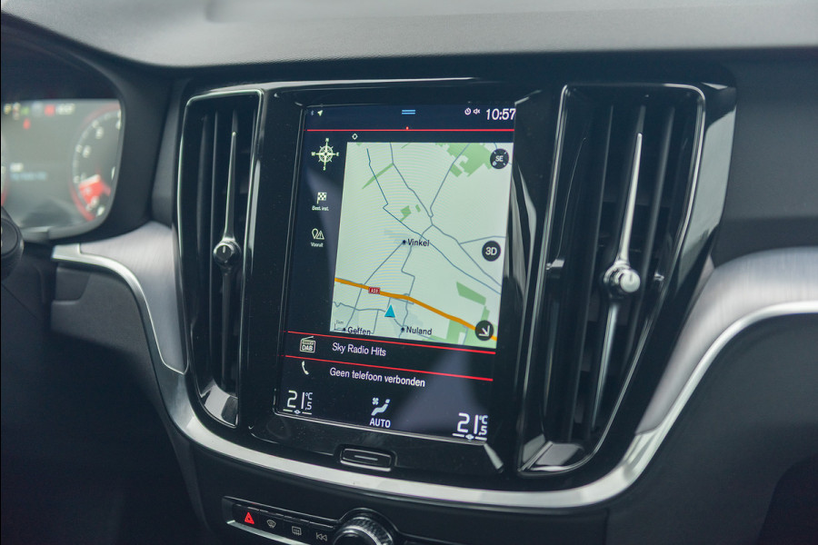 Volvo V60 B3 Aut. Benzine Momentum ACC Parkeercamera 163pk