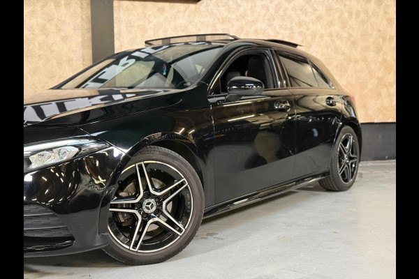 Mercedes-Benz A-Klasse 180 Business Solution AMG | NAP | Pano | Camera | Sfeerverlichting | Stoelverwarming