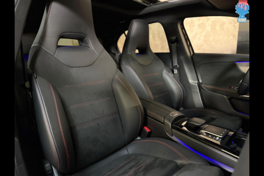 Mercedes-Benz A-Klasse 180 Business Solution AMG | NAP | Pano | Camera | Sfeerverlichting | Stoelverwarming