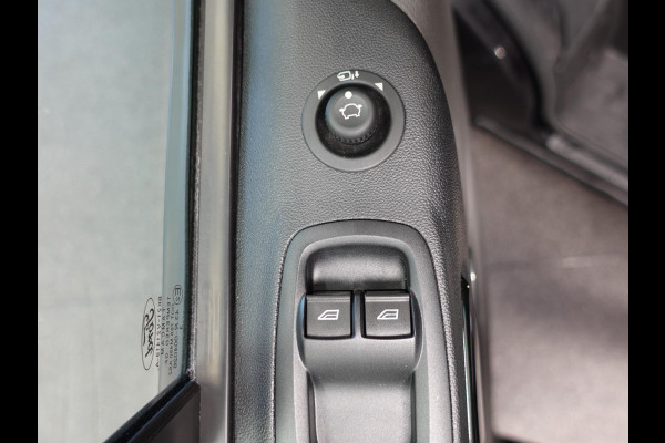 Ford Transit Custom 300 2.0 TDCI L2H1 Limited Dubbele Cabine Navi Airco 2 Schuifdeuren Trekhaak PDC Carplay DAB